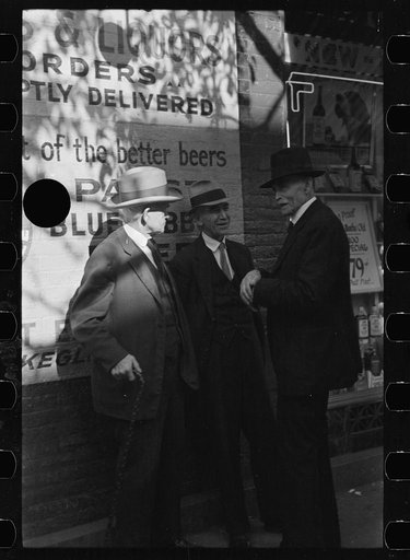Untitled photo, possibly related to: Main street of Hagerstown on Saturday afternoon, Maryland
