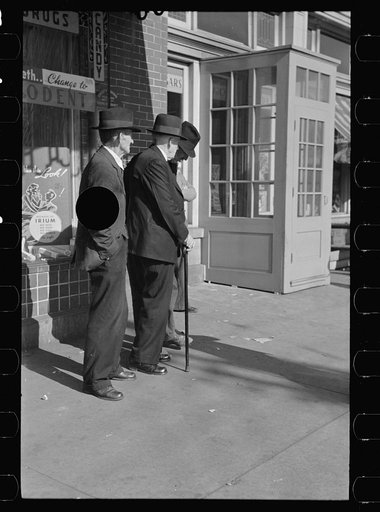 Untitled photo, possibly related to: Main street of Hagerstown on Saturday afternoon, Maryland