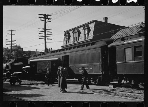 Untitled photo, possibly related to: Passengers arriving at railroad station, Hagerstown, Maryland