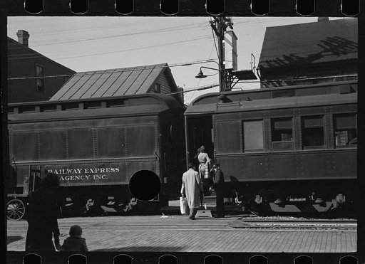 Untitled photo, possibly related to: Passengers arriving at railroad station, Hagerstown, Maryland