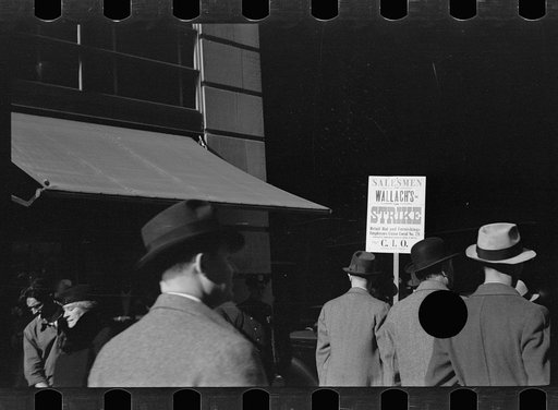 Untitled photo, possibly related to: Strike pickets, New York, New York