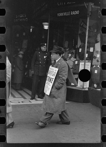 Untitled photo, possibly related to: Strike pickets, New York, New York