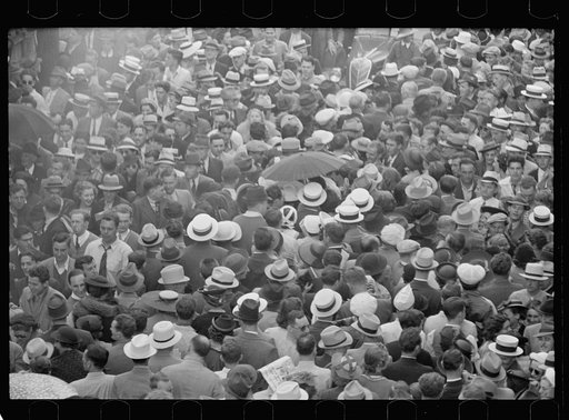 Crowds at races, Indianapolis, Indiana