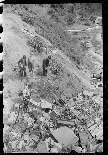 Untitled photo, possibly related to: Children at city dump, Ambridge, Pennsylvania