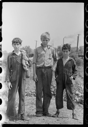 Children at city dump, Ambridge, Pennsylvania