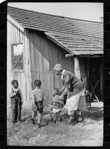 Farm laborer's wife and children, "Eighty Acres," Glassboro, New Jersey