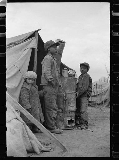 Untitled photo, possibly related to: Evicted sharecroppers along Highway 60, New Madrid County, Missouri