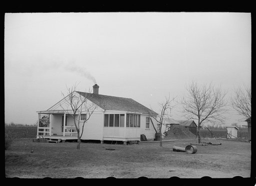 Untitled photo, possibly related to: Farm unit at Southeast Missouri Farms, New Madrid County, Missouri