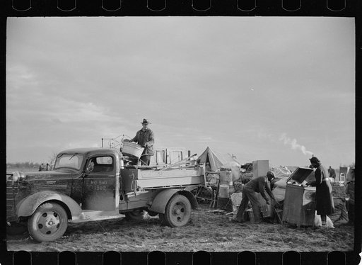 Untitled photo, possibly related to: State highway officials moving sharecroppers away from roadside to area between levee and Mississippi River, New Madrid County, Missouri