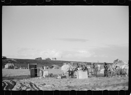 Untitled photo, possibly related to: State highway officials moving sharecroppers away from roadside to area between the levee and the Mississippi River, New Madrid County, Missouri