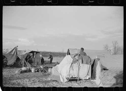 Untitled photo, possibly related to: State highway officials moving sharecroppers away from roadside to area between the levee and the Mississippi River, New Madrid County, Missouri