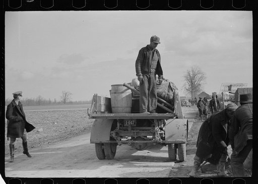 Untitled photo, possibly related to: State highway officials moving sharecroppers away from roadside to area between the levee and the Mississippi River, New Madrid County, Missouri