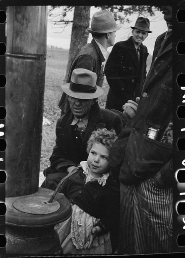 Untitled photo, possibly related to: Evicted sharecroppers on Highway 60, New Madrid County, Missouri