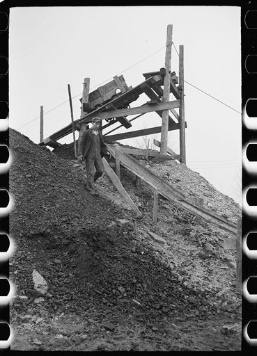 Untitled photo, possibly related to: Primitive gopher hole with minimum equipment, Williamson County, Illinois
