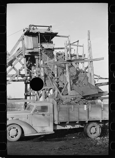 Untitled photo, possibly related to: Gopher hole showing tipple and screen, Williamson County, Illinois