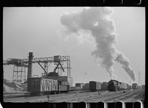 Railroad yards along river, Saint Louis, Missouri