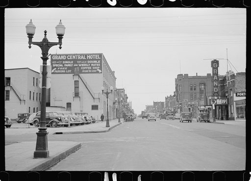 Untitled photo, possibly related to: Streamlined train, La Crosse, Wisconsin