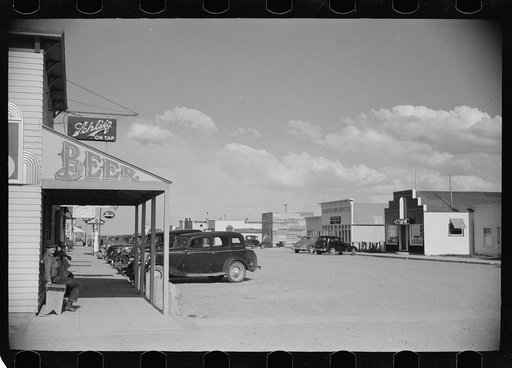 Main street, Fairfield, Montana