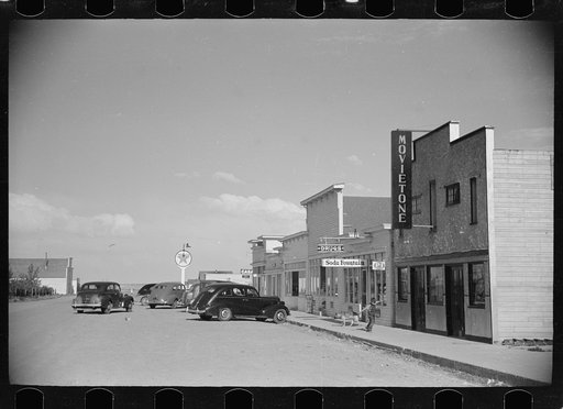 Main street, Fairfield, Montana