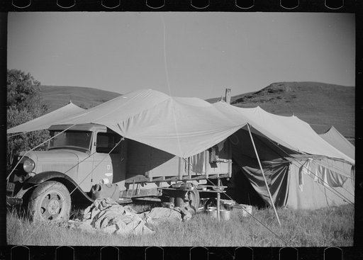 Untitled photo, possibly related to: Camp of Quarter Circle U roundup, Montana