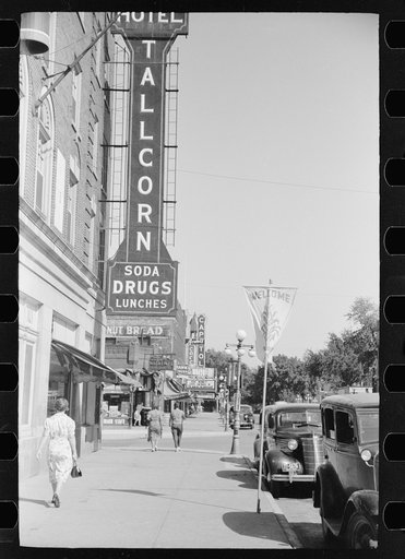 Main street, Marshalltown, Iowa