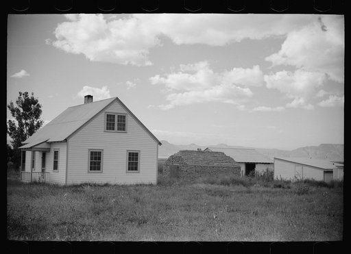 Labor unit home and buildings, Western Slope Farms, Colorado