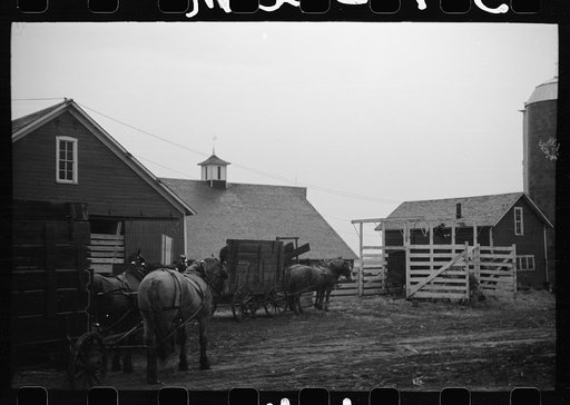 Untitled photo, possibly related to: Wagon with extra-high bangboard used in cornhusking contest, Marshall County, Iowa