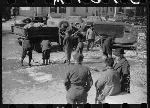 Clearing the snow off city streets, Chillicothe, Ohio
