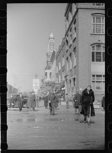 Untitled photo, possibly related to: Main street, Chillicothe, Ohio