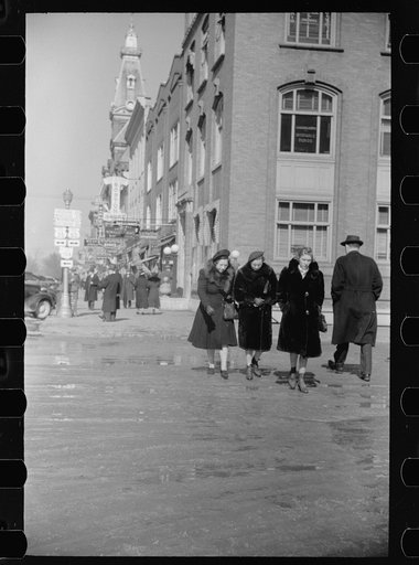Untitled photo, possibly related to: Main street, Chillicothe, Ohio