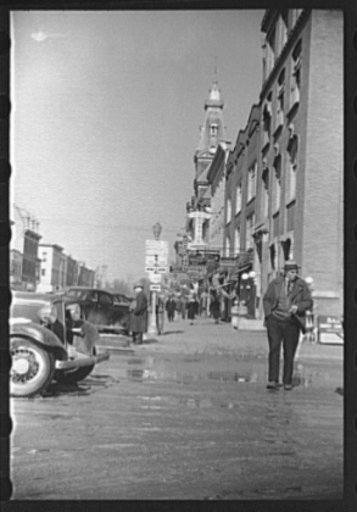 Untitled photo, possibly related to: Main street, Chillicothe, Ohio