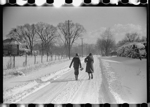 Children going home from school, Chillicothe, Ohio