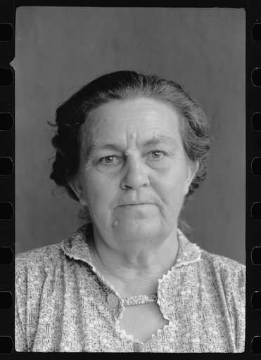 Migratory worker's wife, FSA (Farm Security Administration) camp, Harlingen, Texas