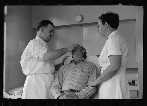 Untitled photo, possibly related to: Dental clinic, FSA (Farm Security Administration) camp, Weslaco, Texas