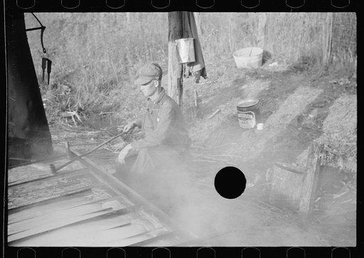 Untitled photo, possibly related to: Sorghum mill located on a well-travelled highway near Nashville, Indiana