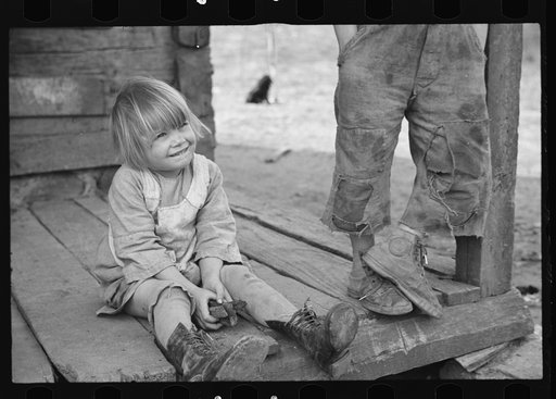 Untitled photo, possibly related to: Part of family of ten to be resettled on Ross-Hocking Land Project near Chillicothe, Ohio