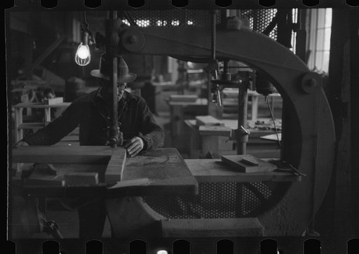 Untitled photo, possibly related to: Craft shop at Reedsville, West Virginia