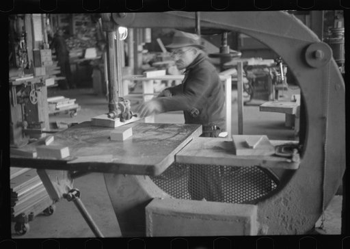 Untitled photo, possibly related to: Craft shop at Reedsville, West Virginia