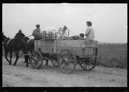 Untitled photo, possibly related to: Families move out as rising waters threaten their homes, Ridgeley, Tennessee