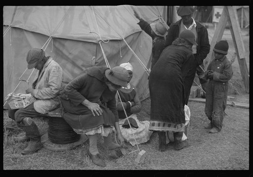 Untitled photo, possibly related to: Flood refugees lined up and waiting for food at Marianna, Arkansas, refugee camp