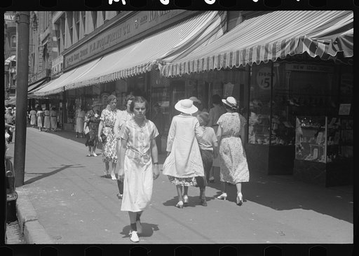 Street scene, Manchester, New Hampshire