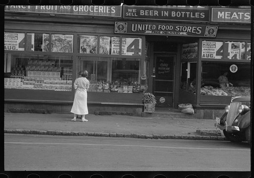 Untitled photo, possibly related to: Market in Manchester, New Hampshire