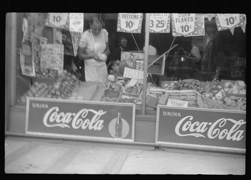 Untitled photo, possibly related to: Negro grocery store, Black Belt, Chicago, Illinois
