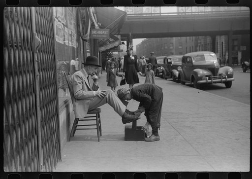 Shoeshine, 47th Street, Chicago's main Negro business street, Chicago, Illinois