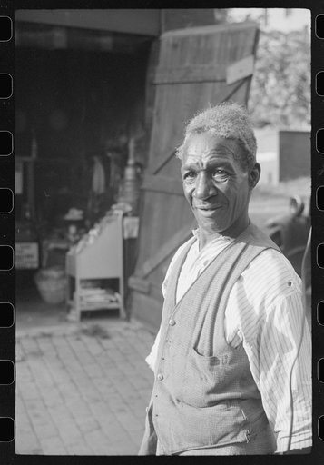 Travelling evangelist, alley dwelling section, Washington, D.C.