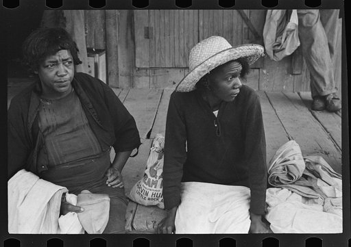 Cotton pickers ready for day's work, 6:30 a.m., Pulaski County, Arkansas
