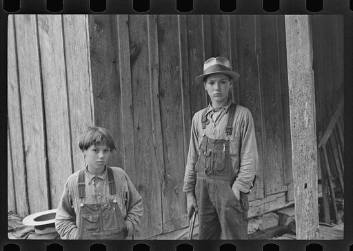 Untitled photo, possibly related to: Sam Nichols, tenant farmer, Boone County, Arkansas