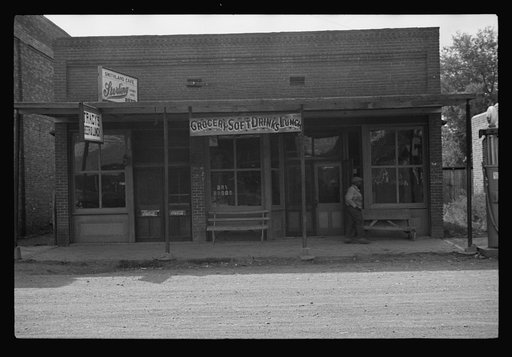 Untitled photo, possibly related to: Scene at Smithland, Kentucky