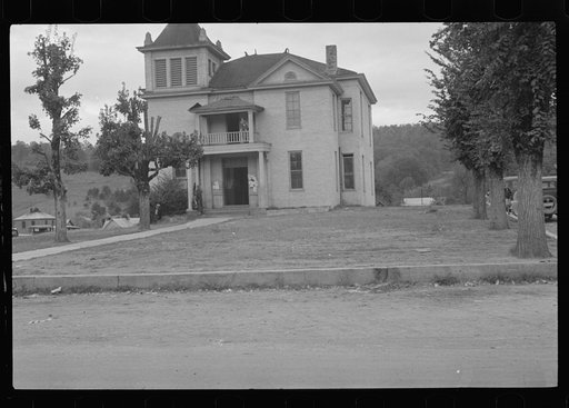 Untitled photo, possibly related to: County courthouse in Maynardville, Tennessee
