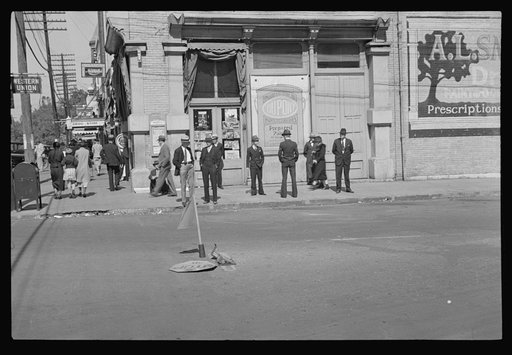 Street scene, Murfreesboro, Tennessee